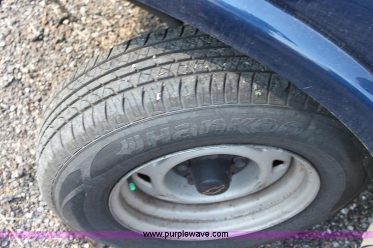 image for item D5388 2002 Chevrolet S10 pickup truck