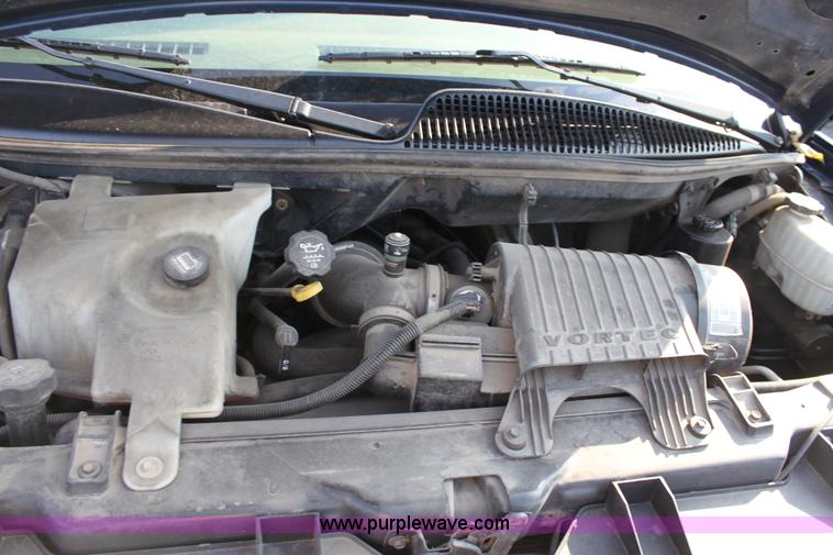 image for item D5389 2003 Chevrolet G2500 Express cargo van