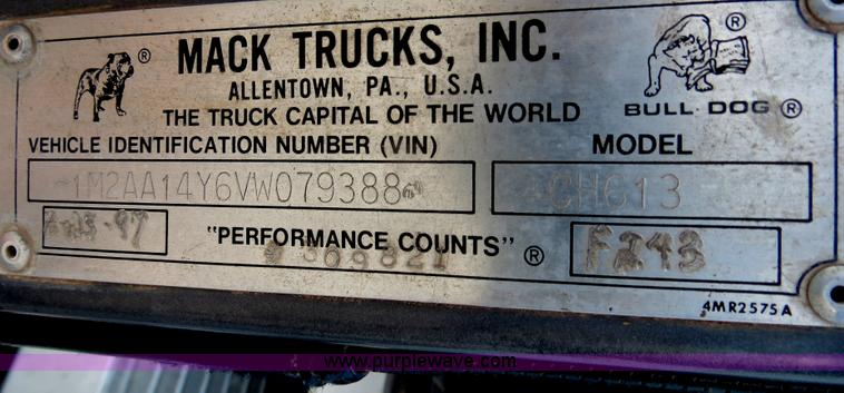 image for item B2430 1997 Mack CH613 semi truck