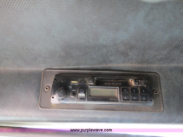 image for item B2430 1997 Mack CH613 semi truck