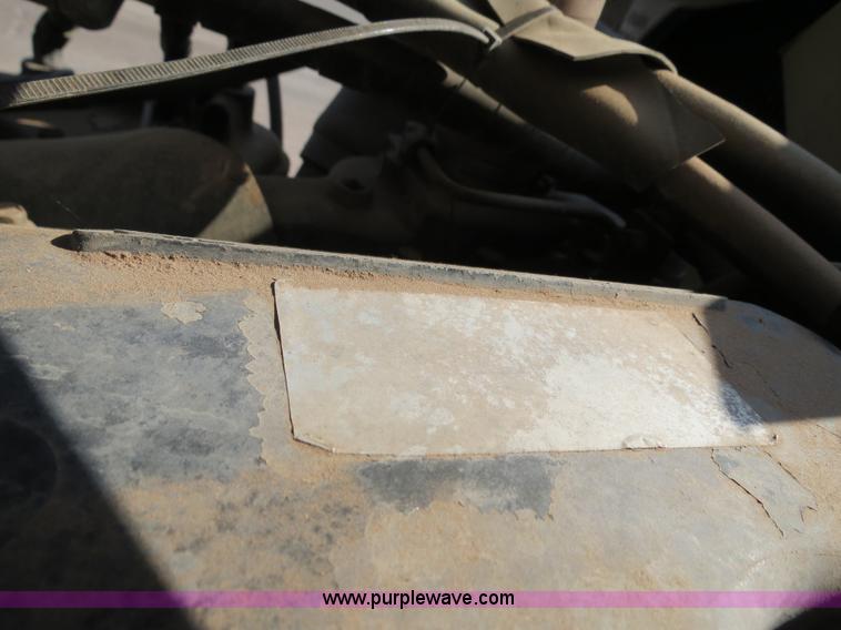 image for item B2430 1997 Mack CH613 semi truck