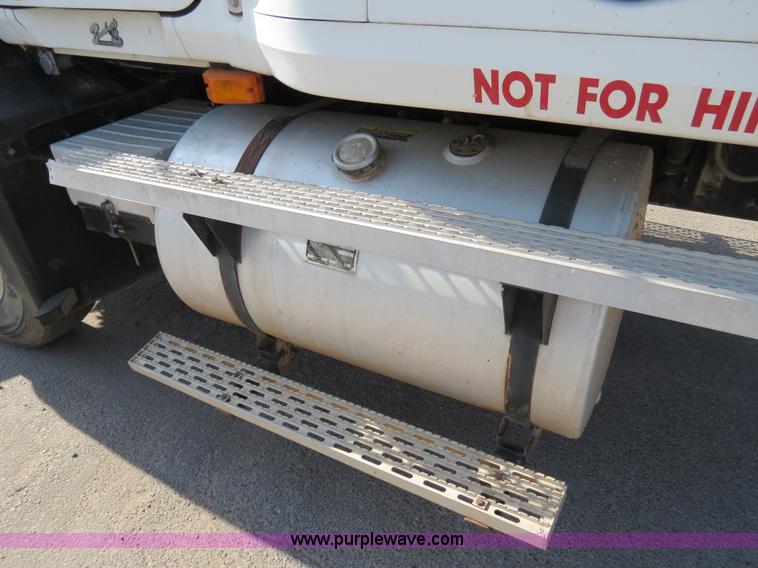 image for item B2430 1997 Mack CH613 semi truck