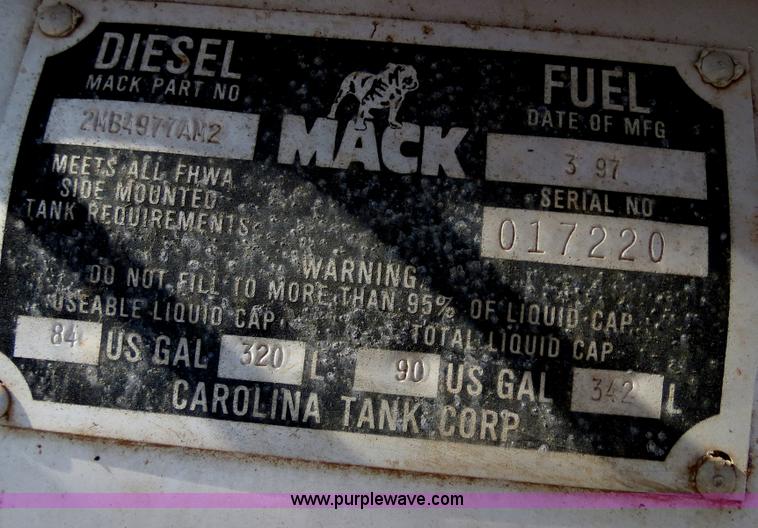 image for item B2430 1997 Mack CH613 semi truck