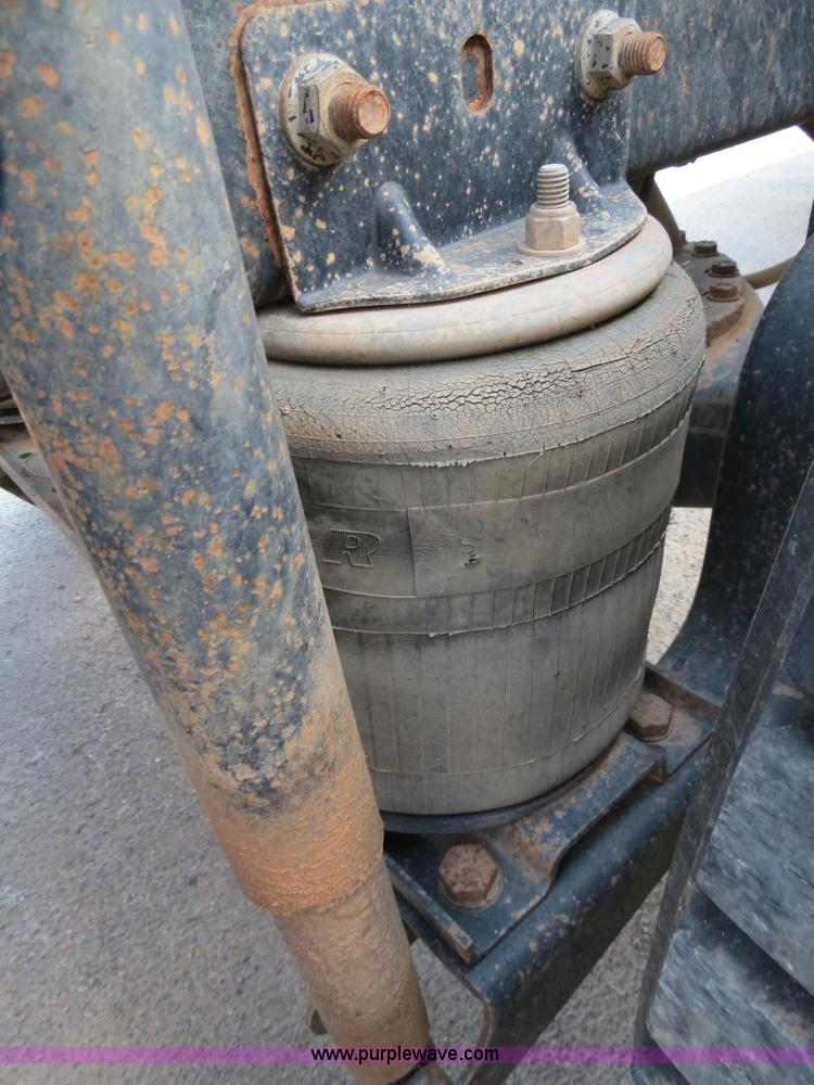 image for item B2430 1997 Mack CH613 semi truck