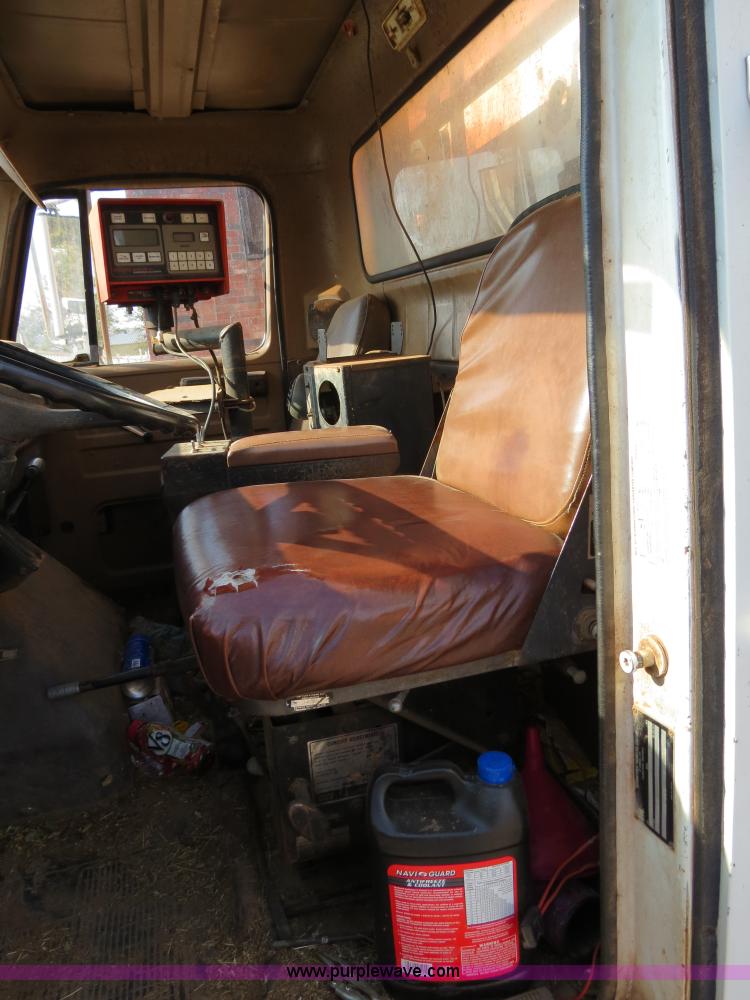 image for item B2431 1982 International S1954 feed mixer truck