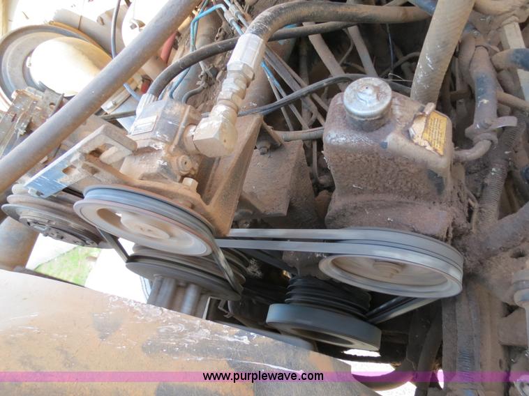 image for item B2431 1982 International S1954 feed mixer truck