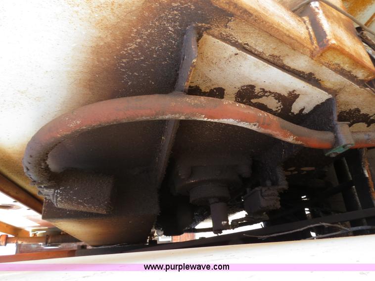 image for item B2431 1982 International S1954 feed mixer truck