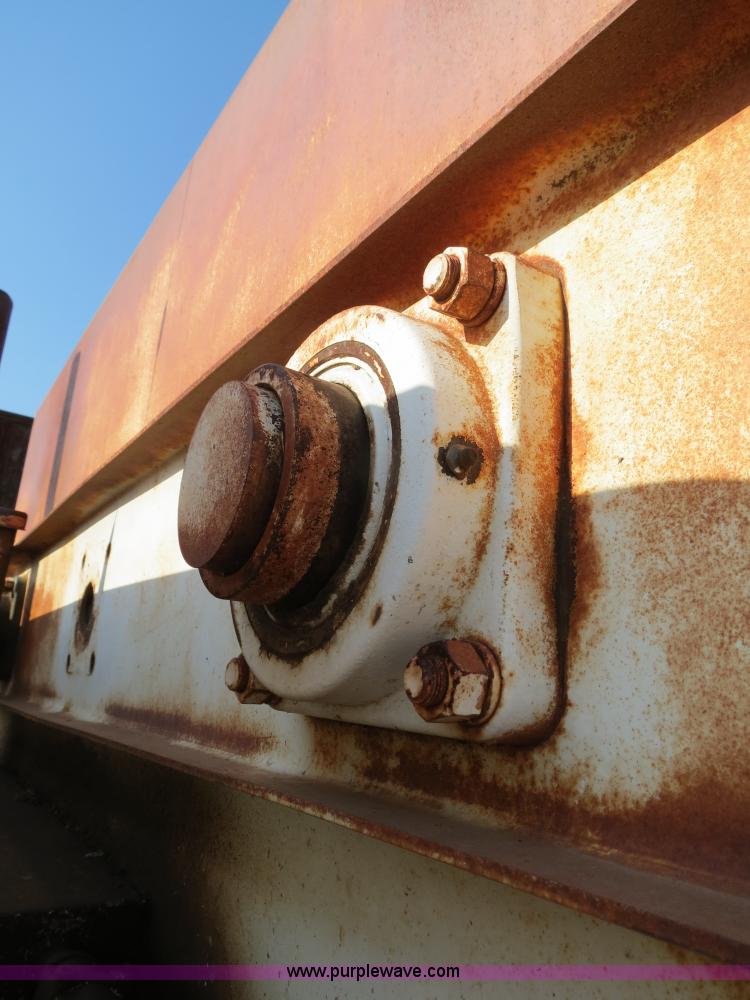 image for item B2431 1982 International S1954 feed mixer truck