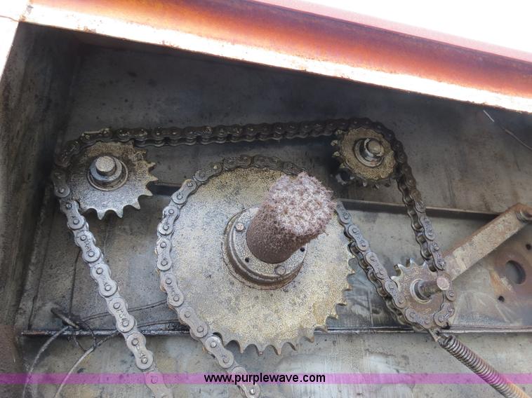 image for item B2431 1982 International S1954 feed mixer truck