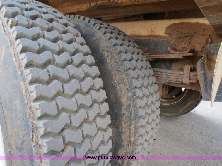 image for item B2431 1982 International S1954 feed mixer truck