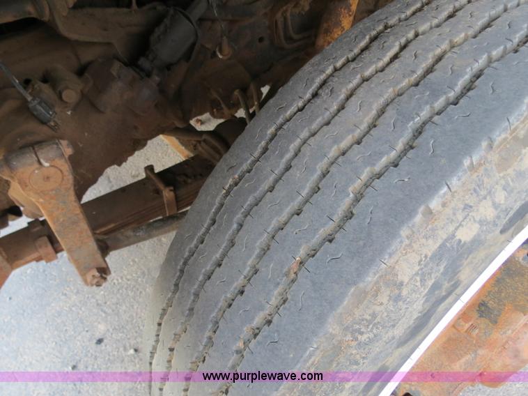 image for item B2431 1982 International S1954 feed mixer truck