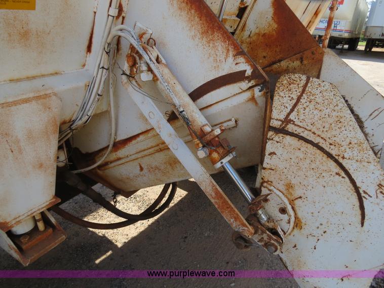 image for item B2431 1982 International S1954 feed mixer truck