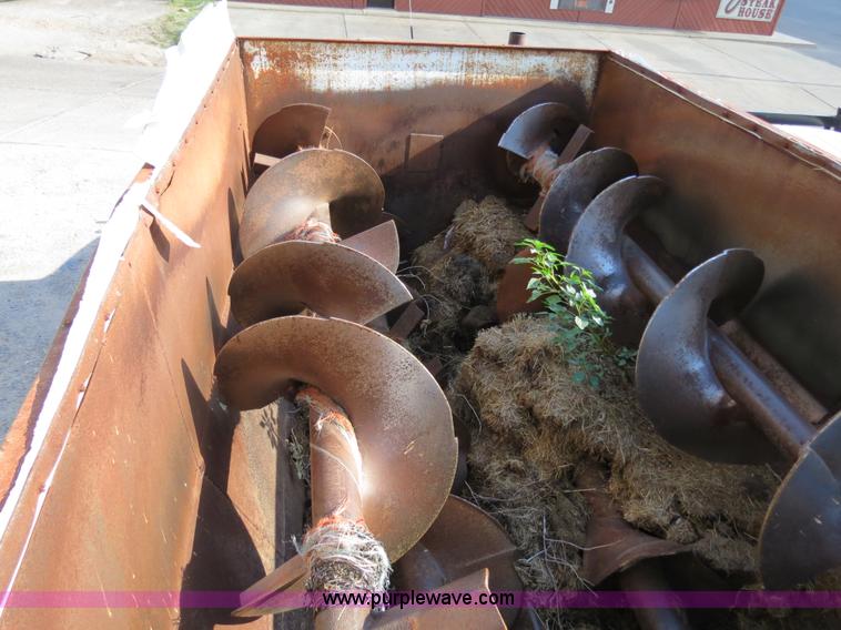 image for item B2431 1982 International S1954 feed mixer truck