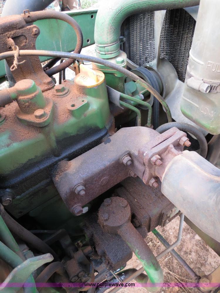 image for item B2439 John Deere 650 tractor