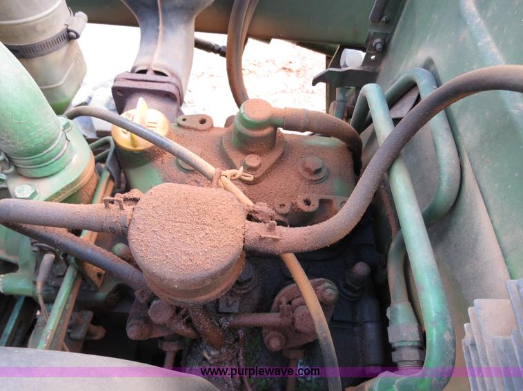 image for item B2439 John Deere 650 tractor