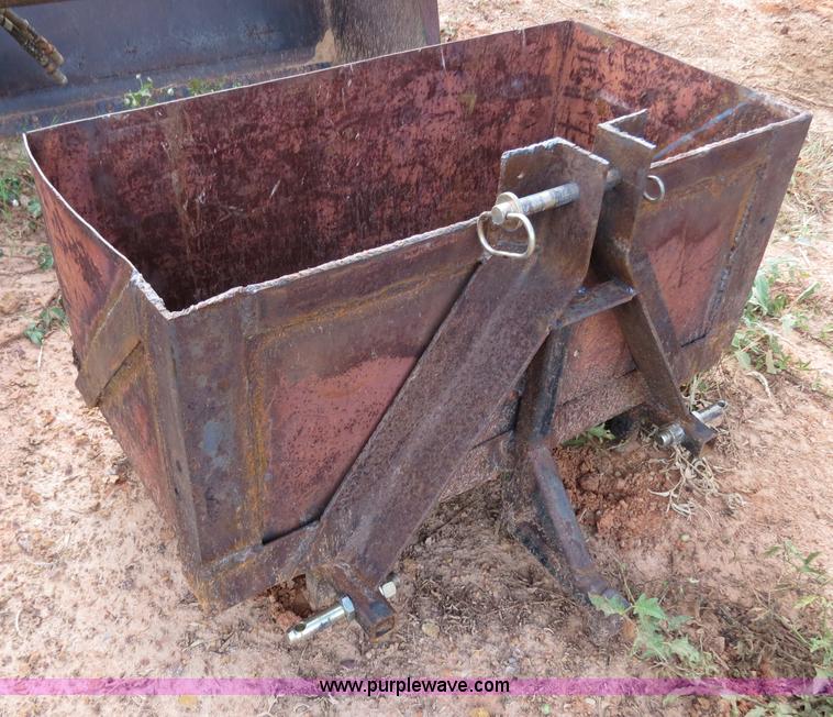 image for item B2439 John Deere 650 tractor