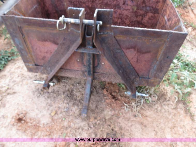 image for item B2439 John Deere 650 tractor