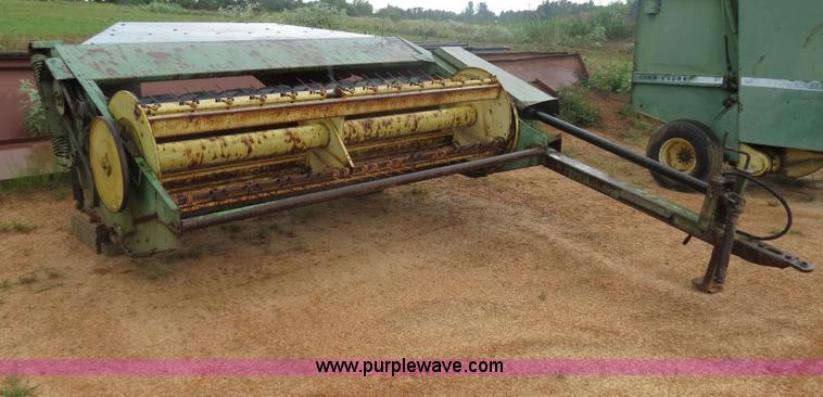 image for item B2445 John Deere 9' mower conditioner