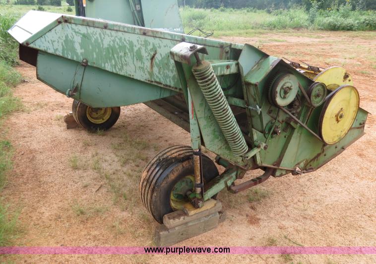 image for item B2445 John Deere 9' mower conditioner