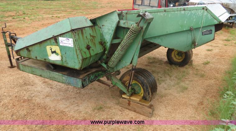 image for item B2445 John Deere 9' mower conditioner