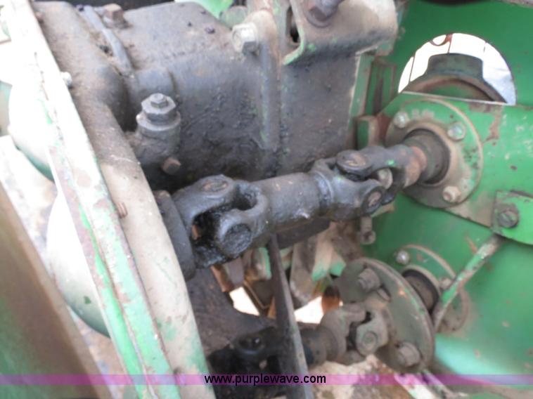 image for item B2445 John Deere 9' mower conditioner