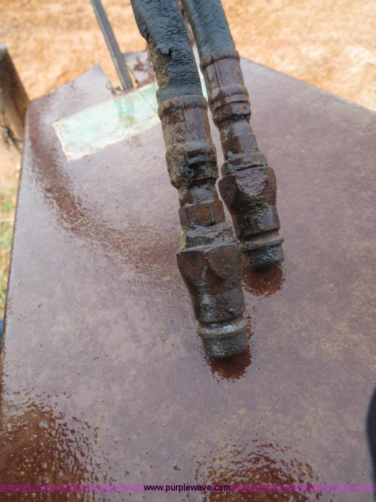 image for item B2447 John Deere 430 round baler