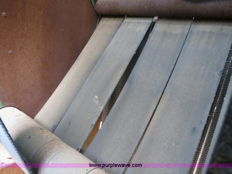 image for item B2447 John Deere 430 round baler