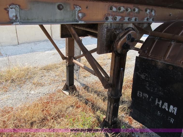 image for item B2761 1979 Progress Industries 40' aluminum tanker trailer