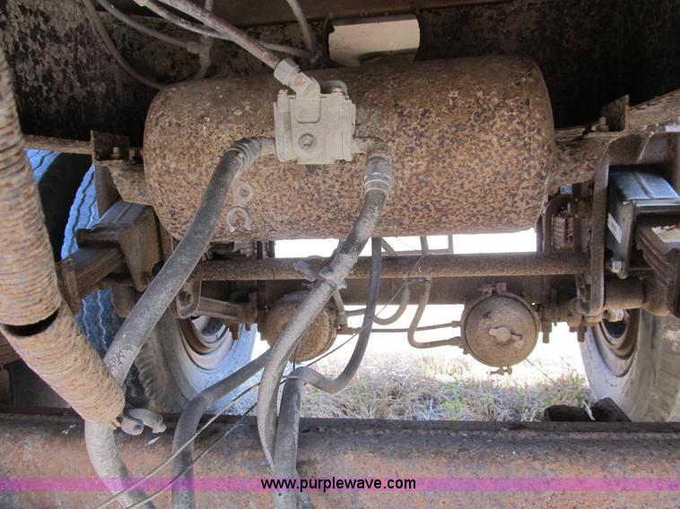 image for item B2761 1979 Progress Industries 40' aluminum tanker trailer