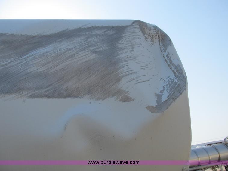 image for item B2761 1979 Progress Industries 40' aluminum tanker trailer