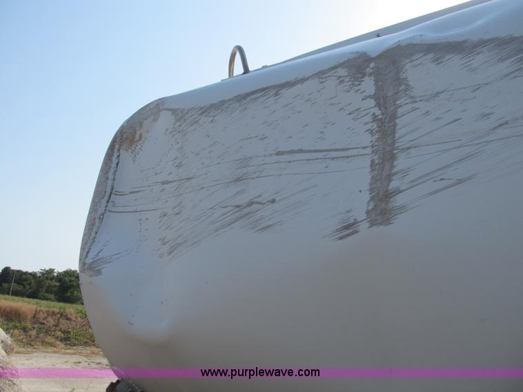 image for item B2761 1979 Progress Industries 40' aluminum tanker trailer