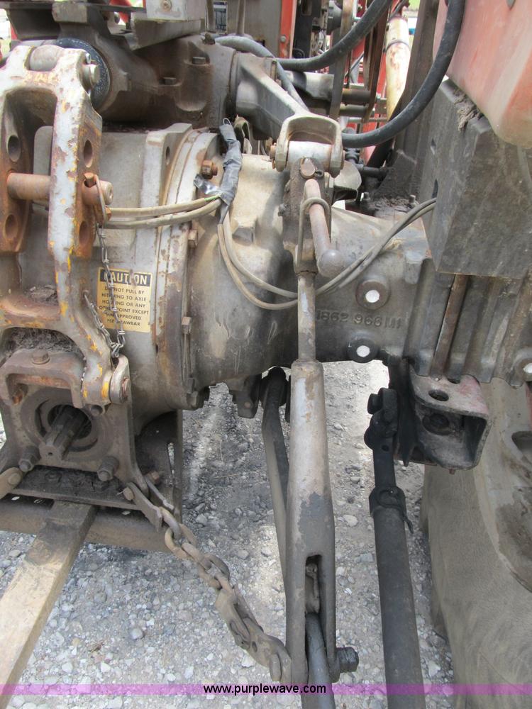 image for item B2762 1972 Massey-Ferguson 165 tractor