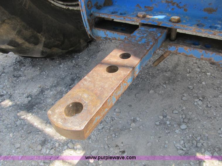 image for item B2763 1976 Ford 9600 row crop tractor