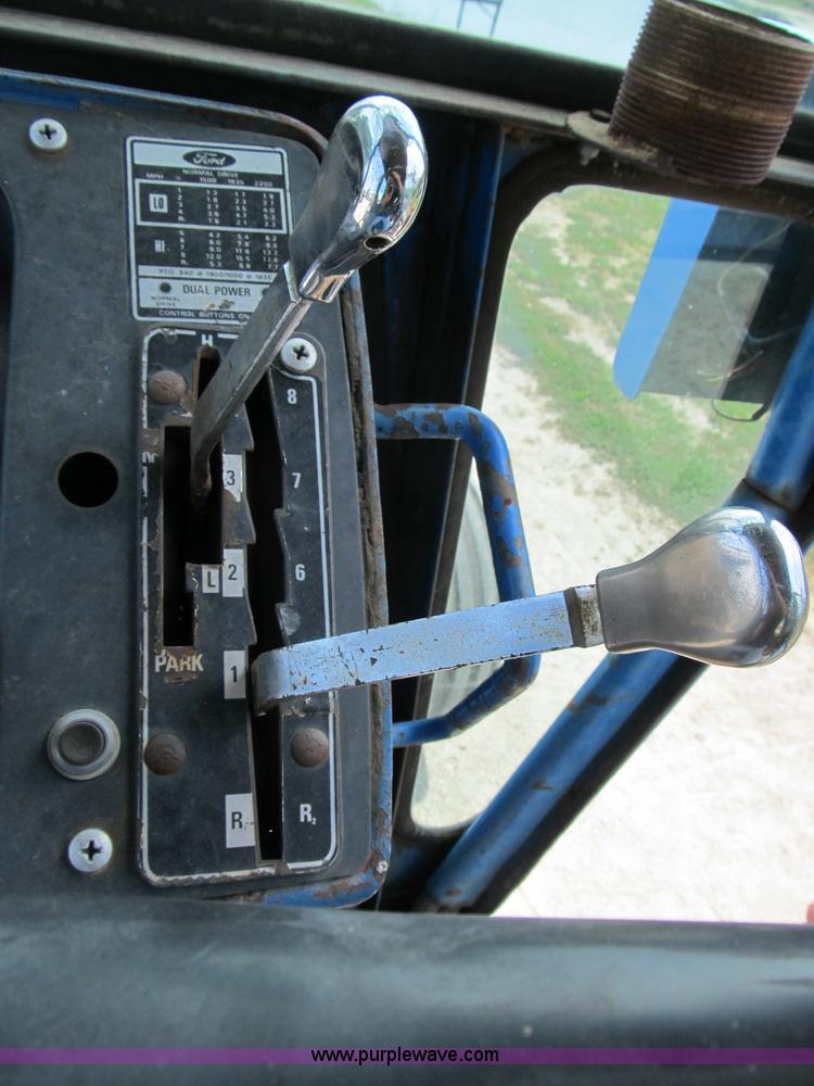 image for item B2763 1976 Ford 9600 row crop tractor