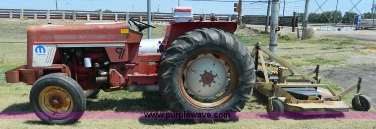 image for item B3810 1976 International 464 tractor