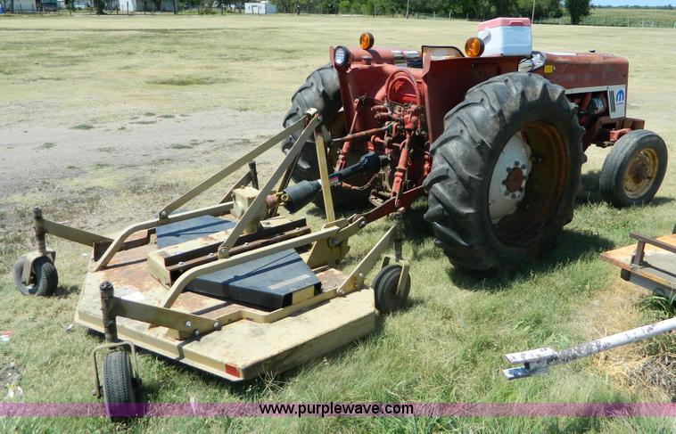 image for item B3810 1976 International 464 tractor