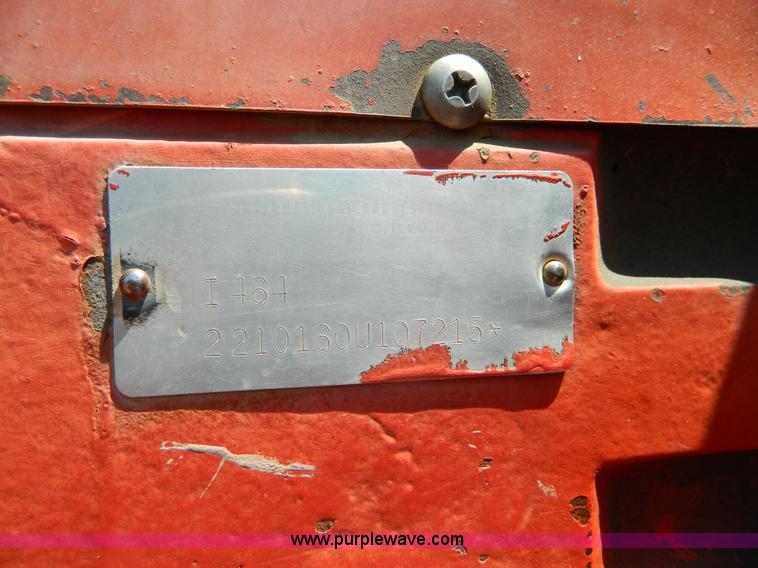 image for item B3810 1976 International 464 tractor