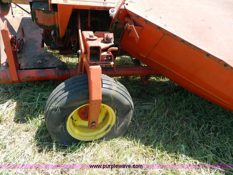 image for item B3811 New Holland 495 Haybine mower conditioner
