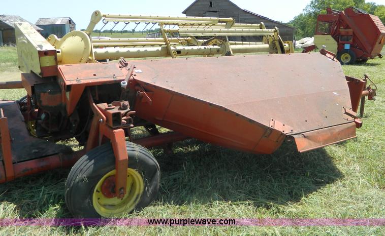 image for item B3811 New Holland 495 Haybine mower conditioner