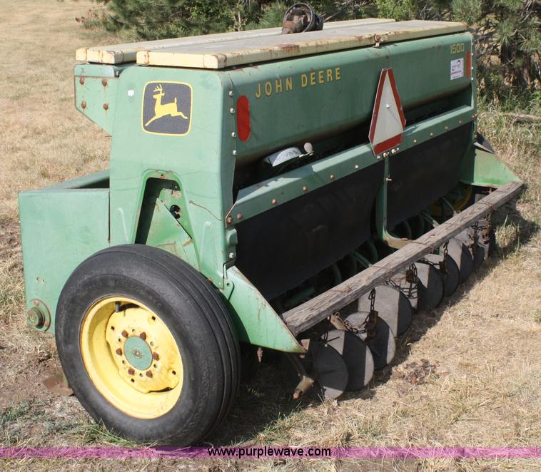 image for item B6866 John Deere 1500 Power Till seeder