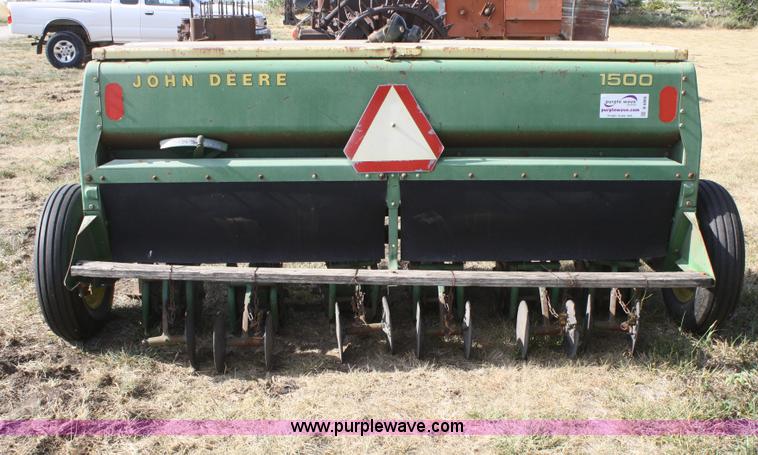 image for item B6866 John Deere 1500 Power Till seeder