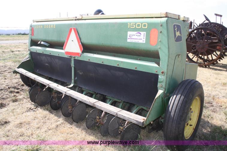 image for item B6866 John Deere 1500 Power Till seeder