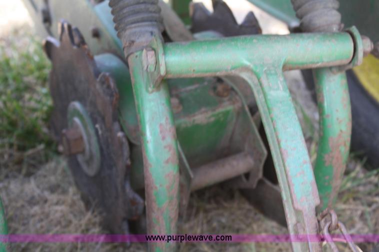 image for item B6866 John Deere 1500 Power Till seeder