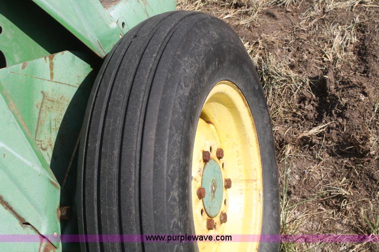 image for item B6866 John Deere 1500 Power Till seeder