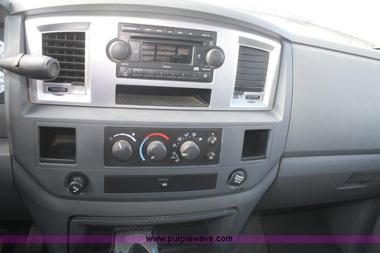 image for item B6867 2007 Dodge Ram 3500 HD quad cab flatbed pickup truck