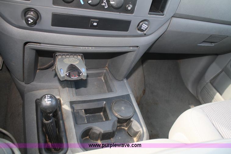 image for item B6867 2007 Dodge Ram 3500 HD quad cab flatbed pickup truck