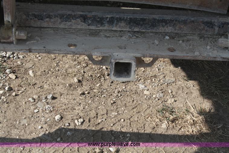 image for item B6867 2007 Dodge Ram 3500 HD quad cab flatbed pickup truck