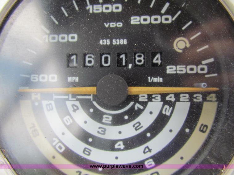 image for item B7336 1986 Deutz Allis 6250 tractor