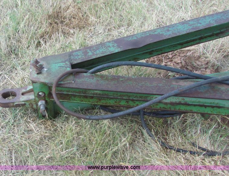 image for item B7338 John Deere E1600 chisel