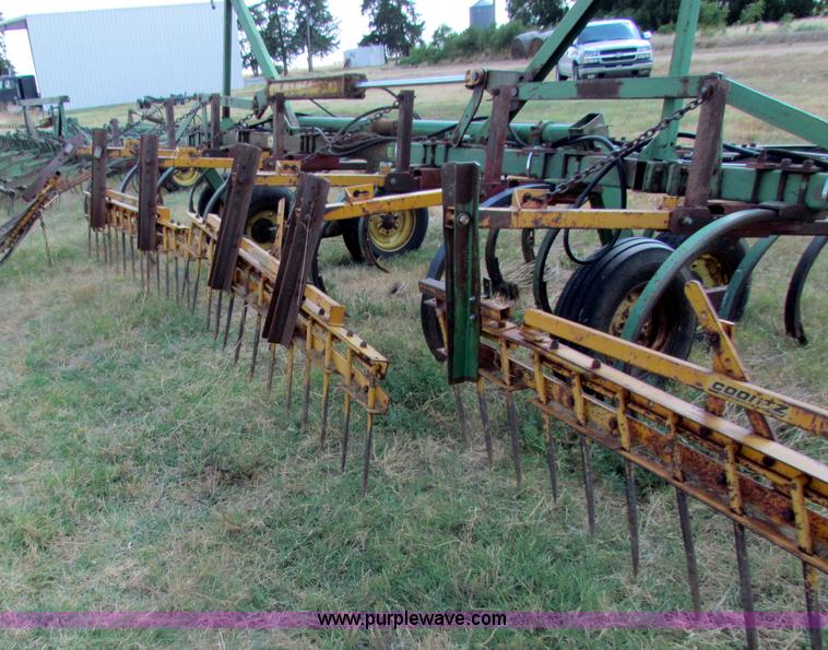 image for item B7338 John Deere E1600 chisel